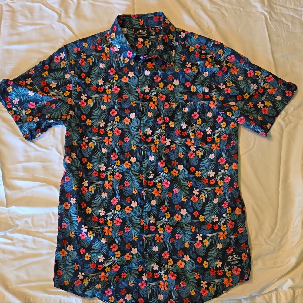 WeSC Oden Men's Woven Cotton Short Sleeve Button-Up Shirt Floral Pockets S #41